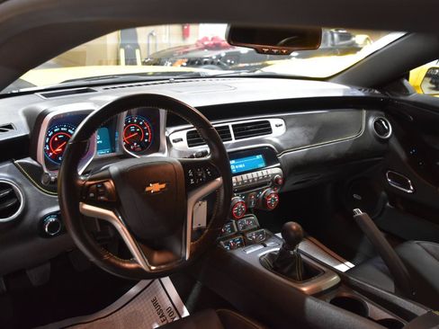 Used 2012 Chevrolet Camaro SS w/ Transformers 3 Edition RWD image 19