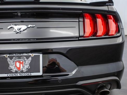 Used 2018 Ford Mustang Premium w/ Ecoboost Performance Package image 35