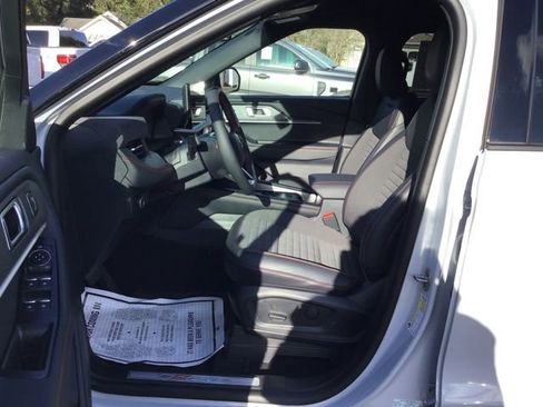 New 2026 Ford Explorer ST-Line w/ ST-Line Street Pack image 9