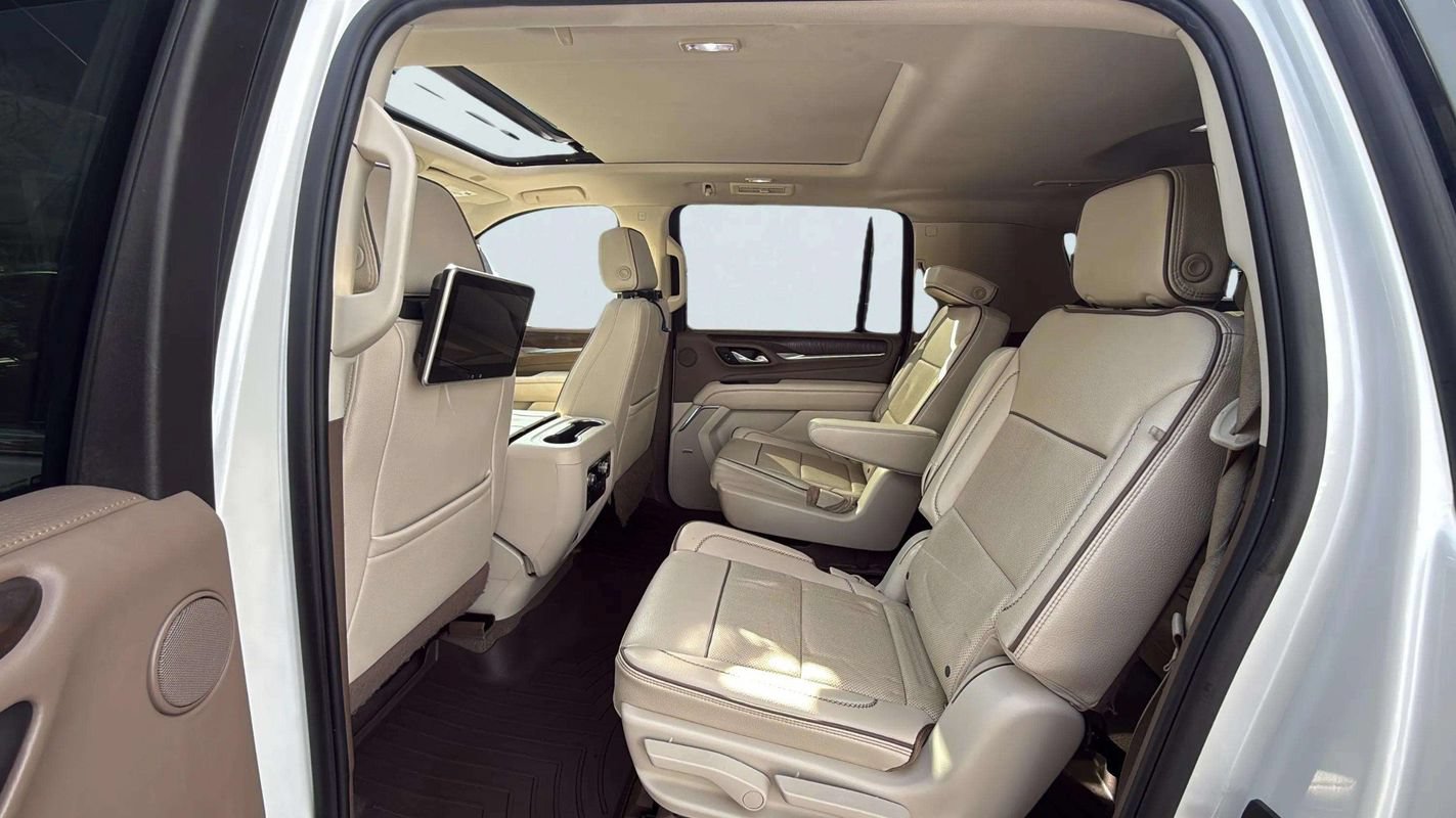 Used 2022 GMC Yukon XL Denali AWD/4WD image 18