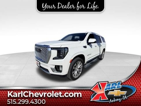 Used 2022 GMC Yukon XL Denali w/ Denali Premium Package AWD/4WD image 1