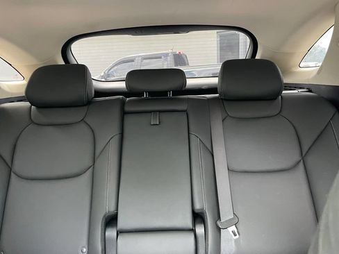 Used 2022 Genesis GV70 2.5T w/ Select Package AWD/4WD image 8