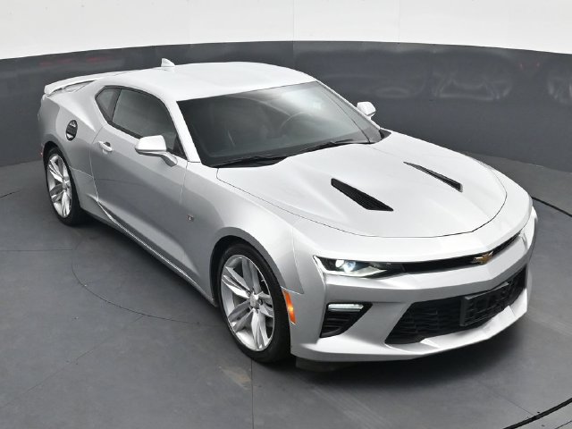 Used 2018 Chevrolet Camaro SS RWD image 22