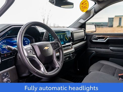 Used 2024 Chevrolet Silverado 1500 LT image 18