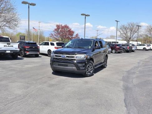 Used 2024 Ford Expedition XLT AWD/4WD image 1