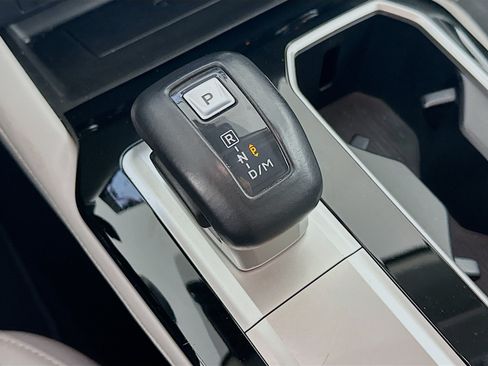 Used 2025 Mitsubishi Outlander SE AWD/4WD image 25