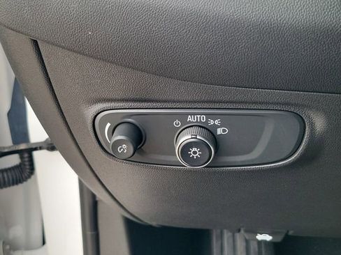 Certified 2024 Chevrolet Equinox LT FWD image 18