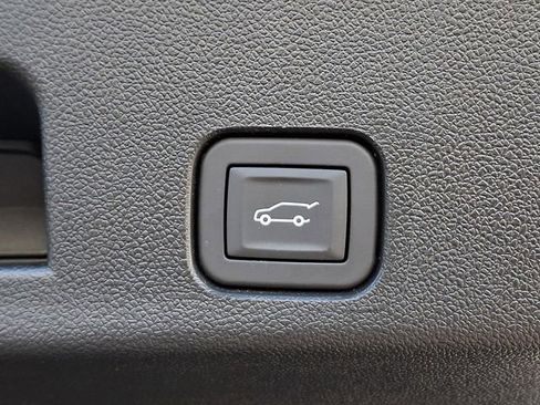 Used 2026 Chevrolet Traverse RS image 32