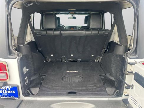 Used 2015 Jeep Wrangler Unlimited Sport AWD/4WD image 25