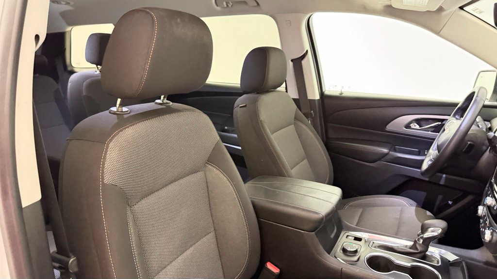 Used 2021 Chevrolet Traverse LT FWD image 44