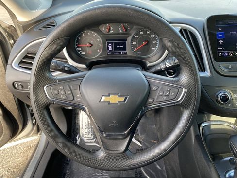 Used 2024 Chevrolet Malibu LT image 29