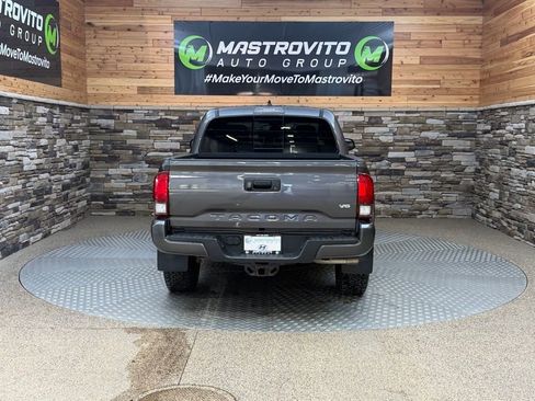 Used 2019 Toyota Tacoma TRD Sport AWD/4WD image 8