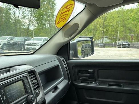 Used 2019 RAM 1500 Express w/ Express Value Package AWD/4WD image 22