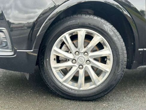 Used 2020 Buick Envision Essence AWD/4WD image 2