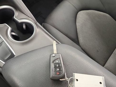 Used 2023 Toyota Camry LE image 20