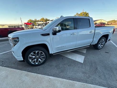 New 2026 GMC Sierra 1500 Denali w/ Denali Reserve Package AWD/4WD image 9
