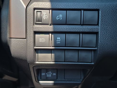 Used 2025 Toyota Tacoma TRD Sport AWD/4WD image 24