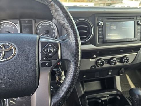 Used 2017 Toyota Tacoma SR5 image 23
