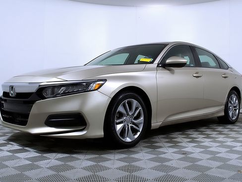 Used 2019 Honda Accord LX image 2