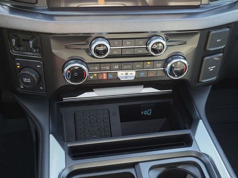 Used 2024 Ford F250 Platinum image 36