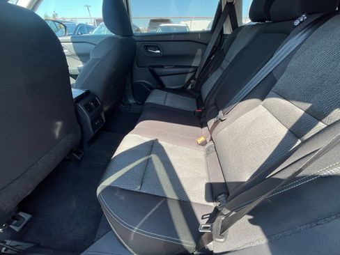 Used 2025 Nissan Rogue SV AWD/4WD image 23
