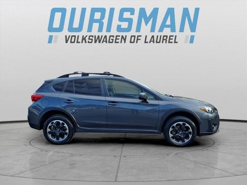 Used 2022 Subaru Crosstrek 2.0i Premium image 2
