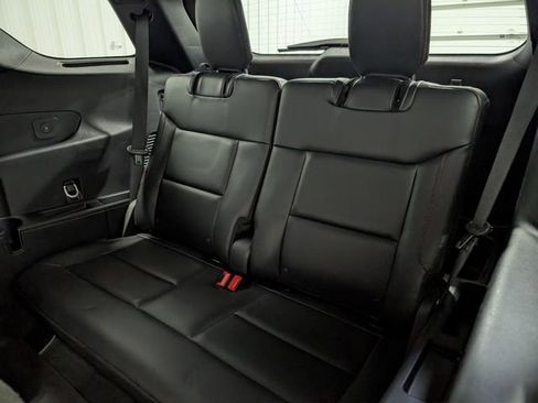 Used 2025 Ford Explorer ST image 11