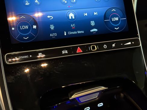 New 2026 Mercedes-Benz C 300 4MATIC Sedan image 18