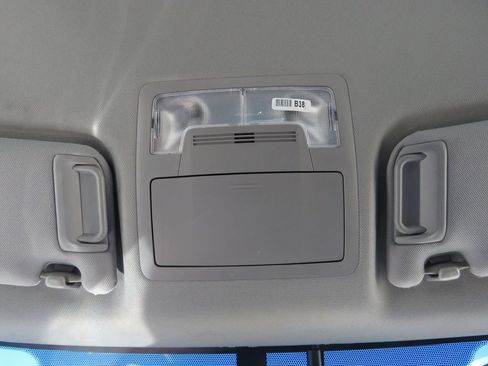 Used 2017 Toyota Camry LE FWD image 26