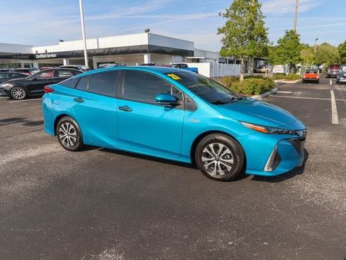 Used 2021 Toyota Prius Prime LE FWD image 12