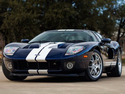 Used 2006 Ford GT image 7