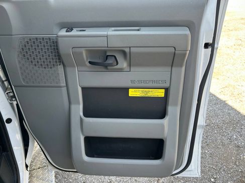 Used 2017 Ford E-350 and Econoline 350 Super Duty w/ Motorhome Prep Package RWD image 28