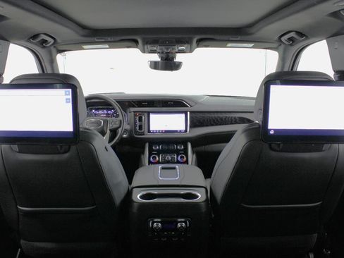 Used 2021 GMC Yukon Denali w/ Denali Premium Package image 55