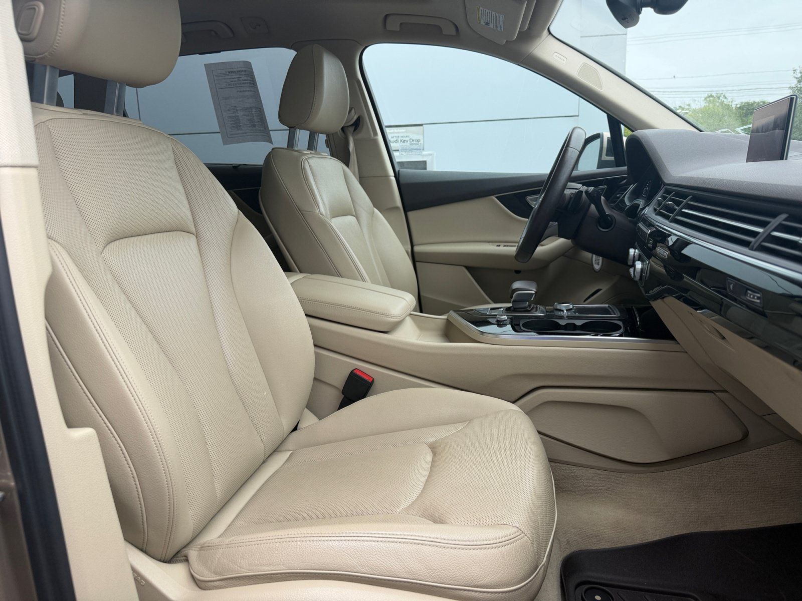 Used 2019 Audi Q7 3.0T Premium Plus w/ Premium Plus Package AWD/4WD image 19