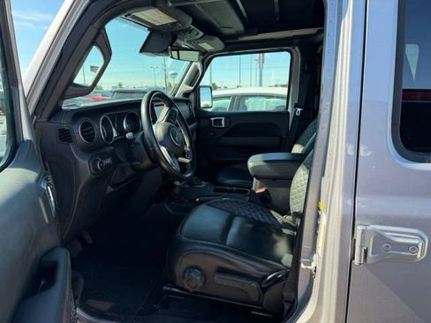 Used 2021 Jeep Wrangler Unlimited Sahara AWD/4WD image 7