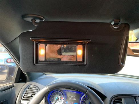 Used 2018 Chrysler 300 S image 36