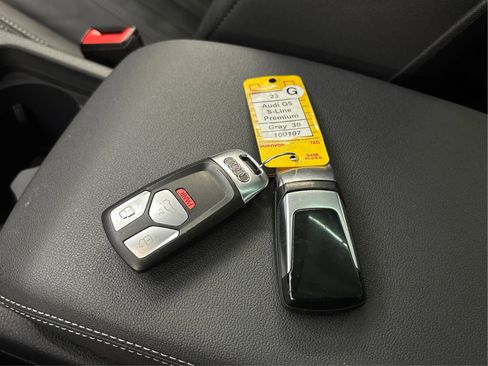 Used 2023 Audi Q5 2.0T Premium w/ Convenience Package image 41