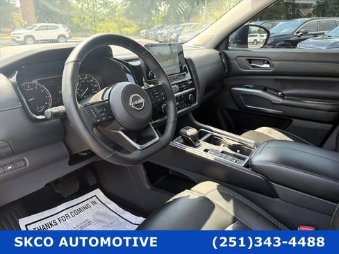 Used 2023 Nissan Pathfinder SL w/ SL Premium Package FWD image 20
