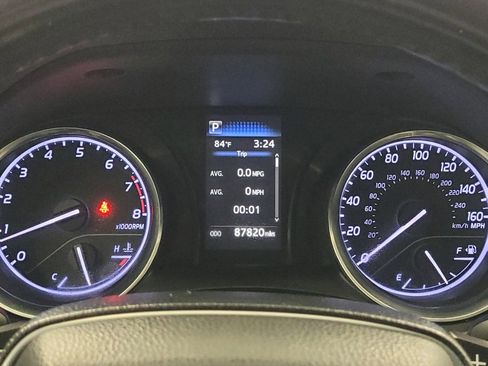 Used 2019 Toyota Camry SE FWD image 23