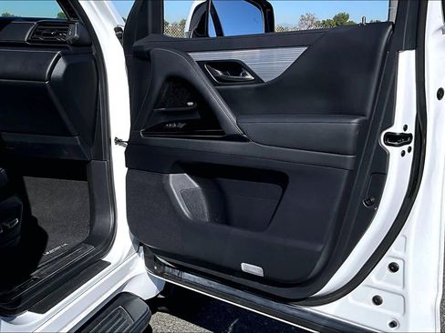 Used 2023 Lexus LX 600 F Sport image 22