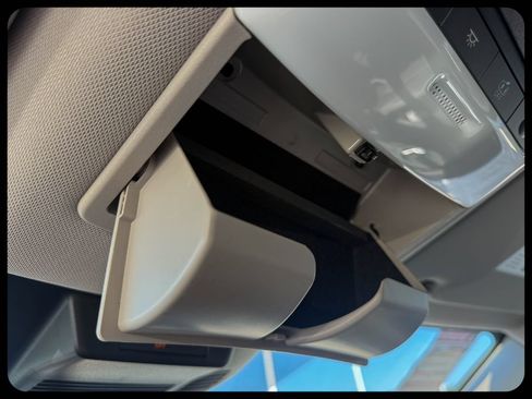 New 2026 Nissan Rogue SV w/ Cold Weather Package FWD image 33