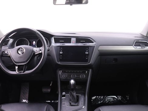 Used 2020 Volkswagen Tiguan SE FWD image 5