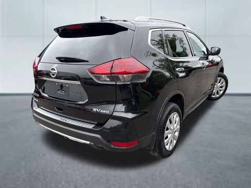 Used 2018 Nissan Rogue SV AWD/4WD image 4
