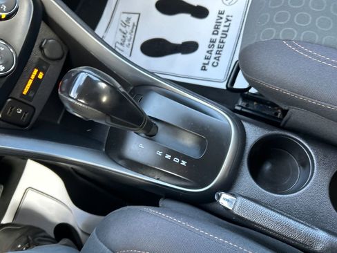 Used 2020 Chevrolet Trax LS image 18