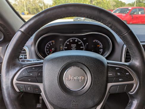 Used 2018 Jeep Grand Cherokee Limited w/ Luxury Group II image 27