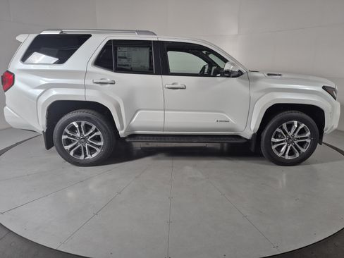 New 2026 Toyota 4Runner Limited AWD/4WD image 5