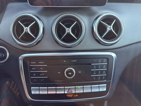 Used 2020 Mercedes-Benz GLA 250 4MATIC image 44