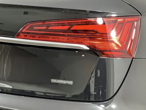 Used 2023 Audi Q5 e Premium Plus w/ Premium Plus Package image 26
