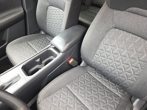 Used 2026 Nissan Kicks SV FWD image 12