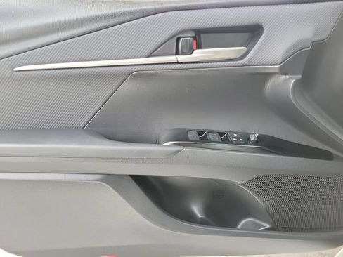 Used 2025 Toyota Camry SE FWD image 21